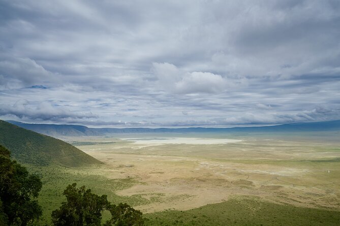 2 Days Safari Tour in Tarangire and Ngorongoro Crater - The Overnight Break and Included Meals
