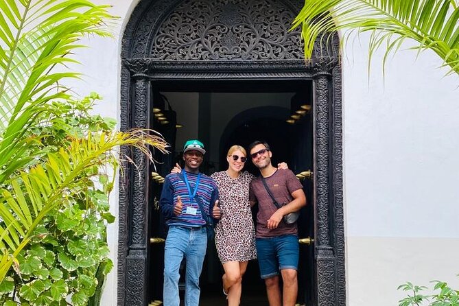 3 Hours Private Stone Town Walking Tour - Darajani Bazaar: Stone Town in Daily Motion