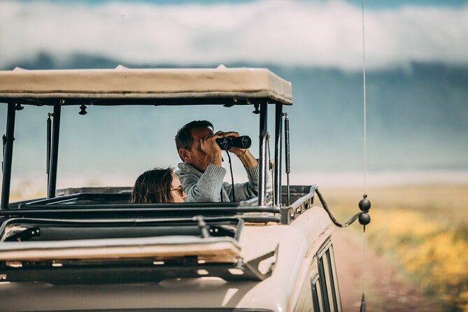 4 Days Lodge Safari in Lake Manyara, Serengeti & Ngorongoro Crater - Day 2: The long road to Serengeti