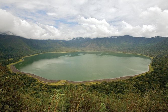 4 days safari in Tanzania - Day 3: Olduvai Gorge connects wildlife with human origins