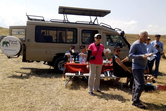 5 Day Silver Serengeti & Ngorongoro Crater & Tarangire Safari - The long road to Serengeti National Park