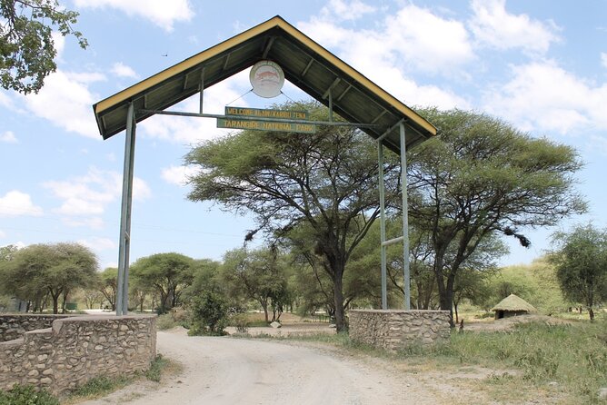 5 Day Tanzania Safari Camping Adventure Private Tour - Day 5: Birds, monkeys, and forest at Lake Manyara