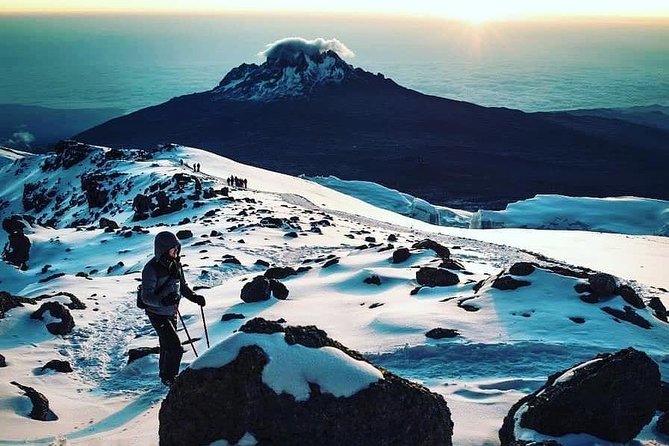 5 Days cheapest Kilimanjaro Marangu Route - Day 3: across the saddle to Kibo Hut