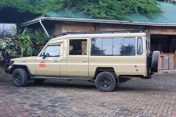 5 Days: Lake Manyara / Serengeti / Ngorongoro - The guide and vehicle can shape the whole trip