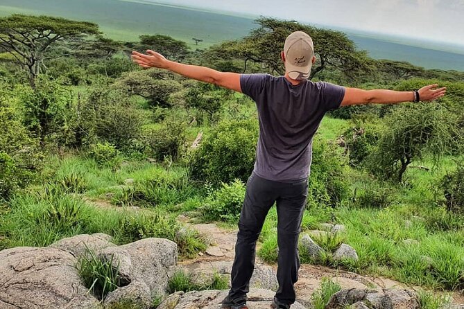 5 days safari, hiking & culture (Serengeti & kilimanjaro) - Guides and Service