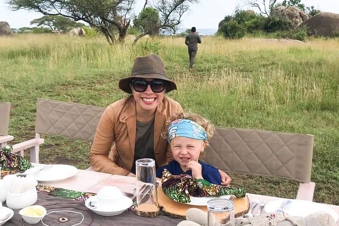 5days Tarangire,Serengeti,ngorongoro Crater and Lake Manyara National park - The camps and meals: practical comfort on the road