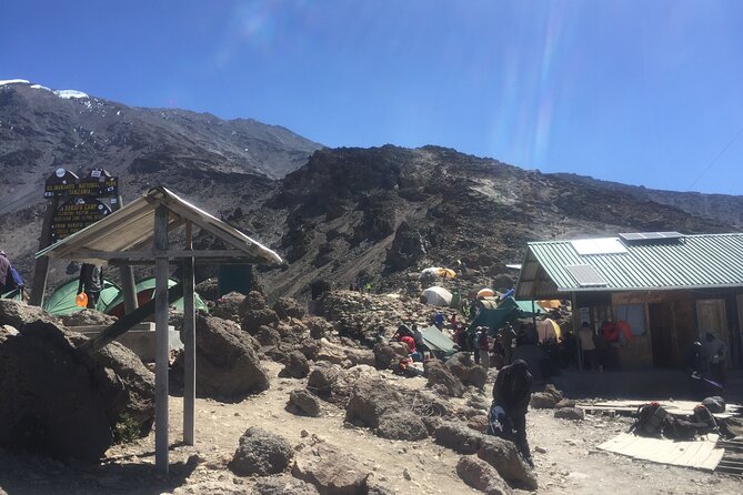 7 Days Kilimanjaro Climb Machame route - Day 4: Scrambling up Barranco Wall