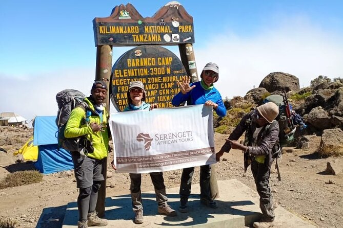 7 days Kilimanjaro climb via Machame route (Whiskey route) - Day 4: The Great Barranco Wall and Karanga Valley
