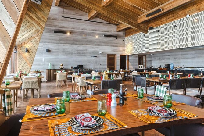 8-Days Private Luxury Safari: Serengeti, Ngorongoro & Materuni - Day 7: Into the Ngorongoro Crater