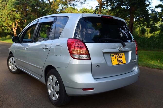 Airport Transfer between Moshi and Kilimanjaro International Airport - Meeting your driver at Kilimanjaro Airport
