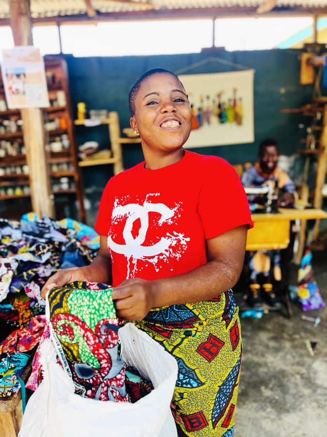Arusha: Jewelry Making, Batik, or Weaving Workshop - What to bring and how to prepare