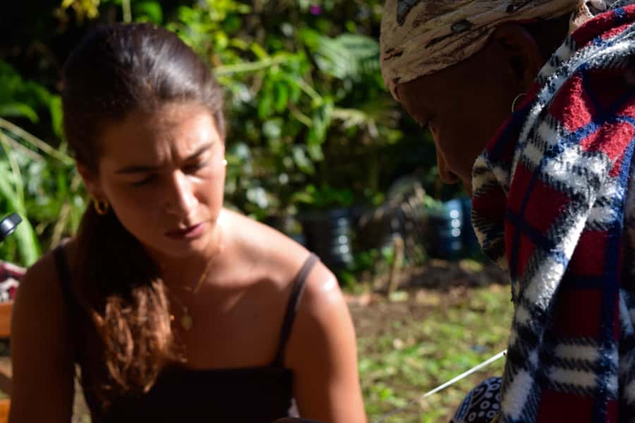 Arusha: Maasai-style Beaded Jewelry Lesson - Accessibility, Language, and Planning Notes