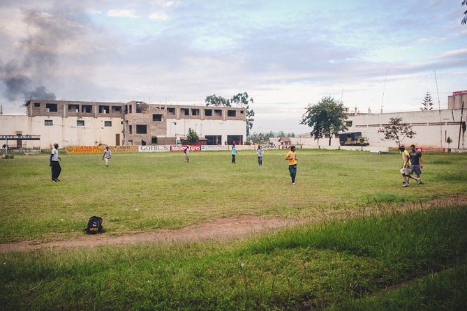 Arusha Town Day Tour (Geneva of Africa ) - A three-minute walk to the Maasai Market