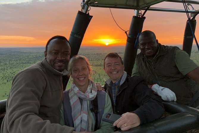 Balloon Safari & Bush Breakfast in Serengeti - Miracle Experience - Landing in the Serengeti and the traditional toast