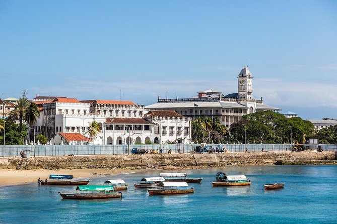 City tours zanzibar - Old meeting points and the final market stop