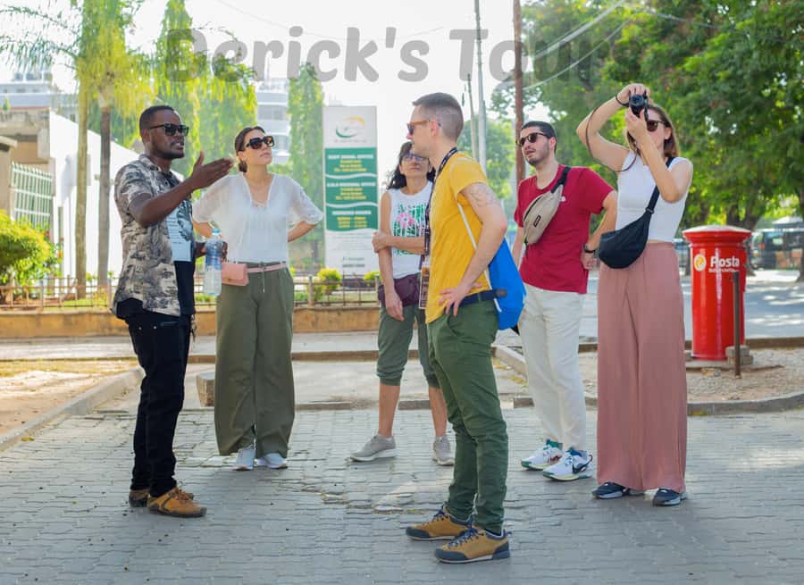 Dar es Salaam City Center: Walking Tour - The Askari Monument and a fuller story of World War I