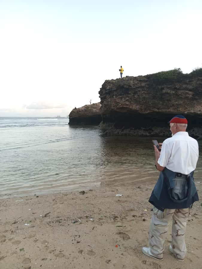 Dar es Salaam Walking Tour: History and Hidden Treasures - The fish market and everyday coastal life