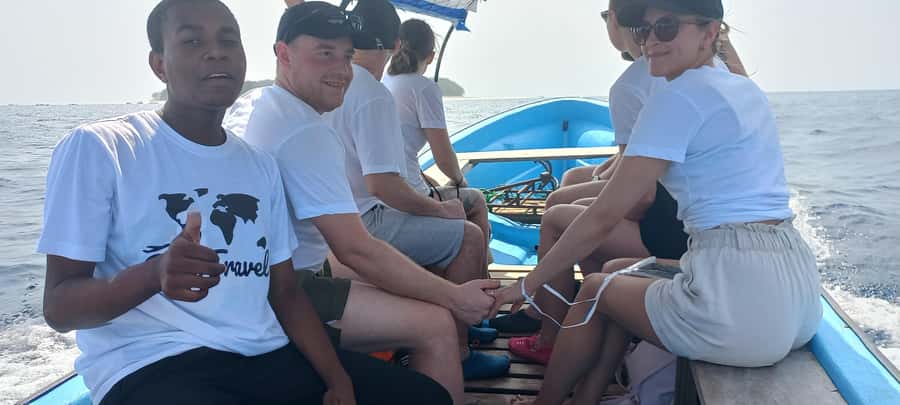 Dolphin tour + snorkeling at Pungume island and sandbak BBQ - Should you book this Pungume Island tour?