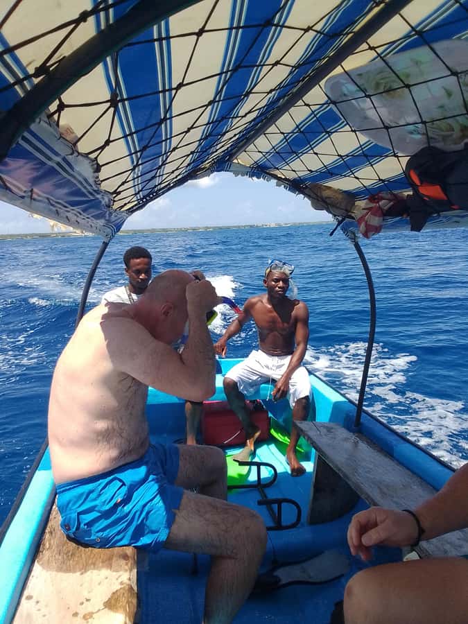 Dolphins & Snorkeling Zanzibar: Mnemba Island Tour - Who will enjoy this half-day outing