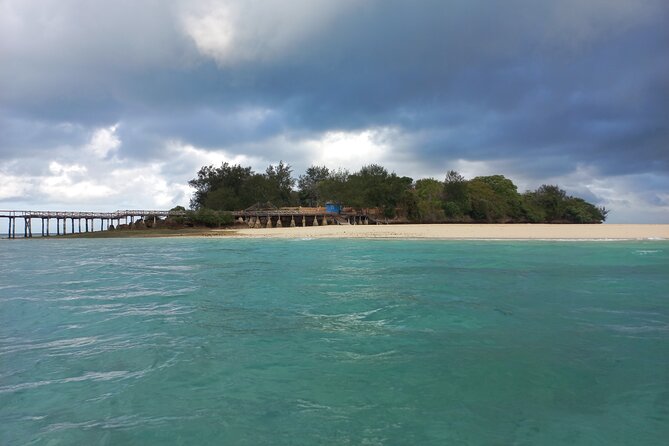 Full-day Prison Island, Nakupenda and Stone Town Tour with Lunch Buffet - Why this three-stop day works