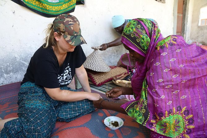 Jambiani Village Women at work and play - A village lunch, if you plan 48 hours ahead
