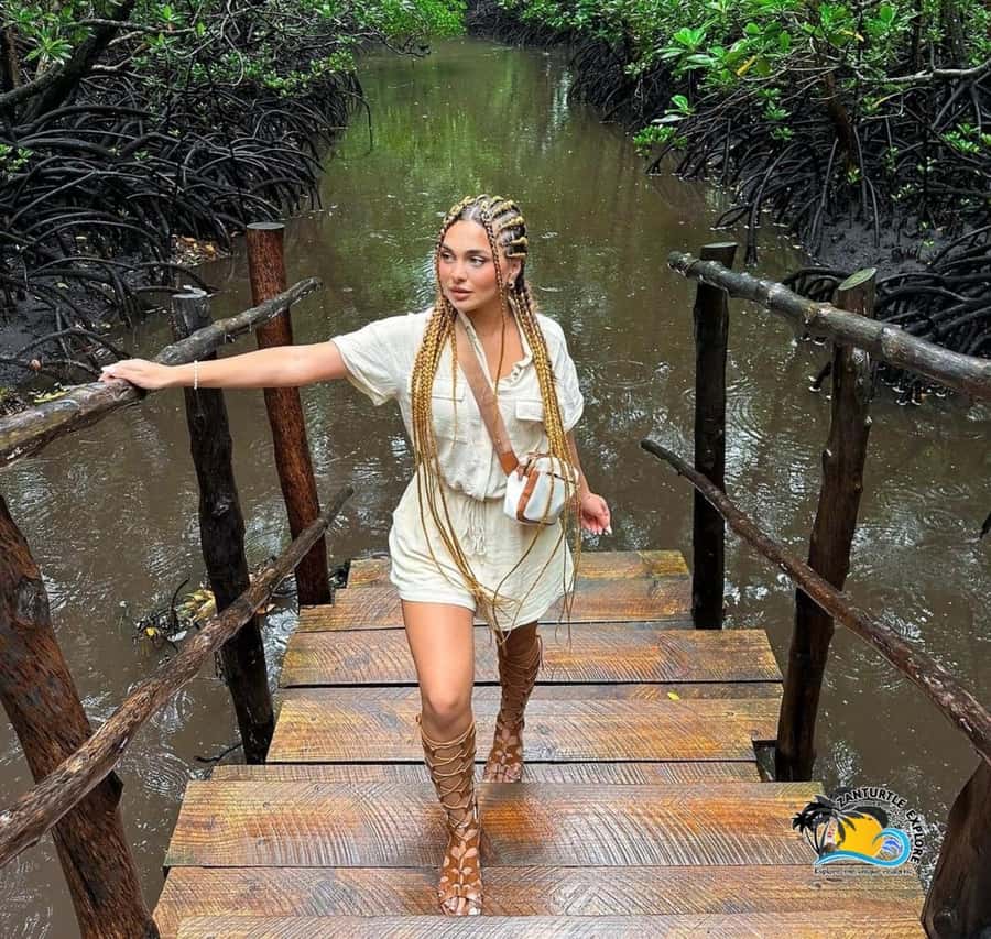 Jozani Forest, Kuza Cave, Salaam Caves & The Rock Restaurant - Kuza Cave, clear water, and local stories