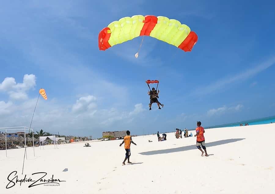 Kendwa: Tandem Skydive in Zanzibar - What the Kendwa skydive actually feels like