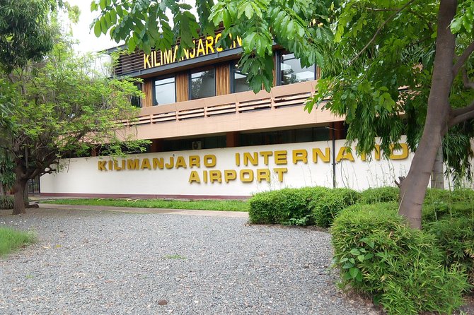Kilimanjaro Airport taxi to/from Moshi town/Arusha town - What the $50 price really buys you