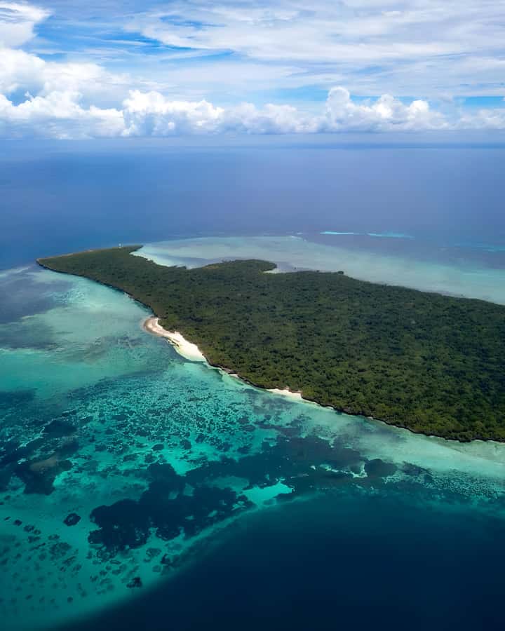 Kizimkazi: Pungume Island Snorkeling & Sandbank Tour - Boarding at Fumba: dhow dream or motorboat reality