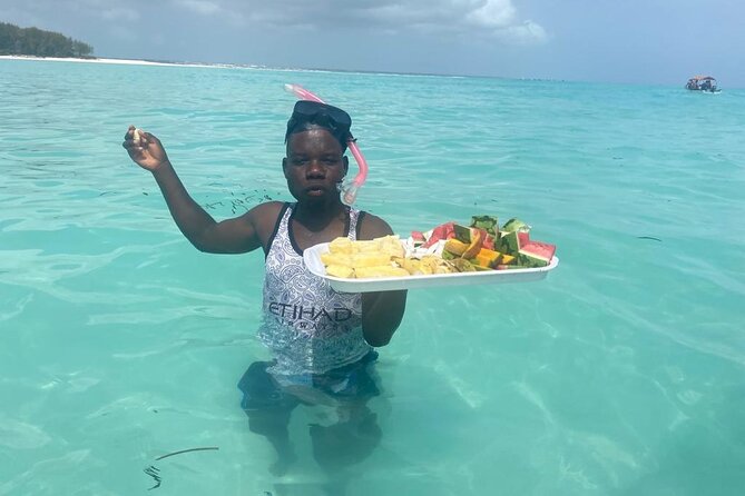 Mnemba Island snorkeling and Swimming with Dolphin - The small boat is both an advantage and a drawback