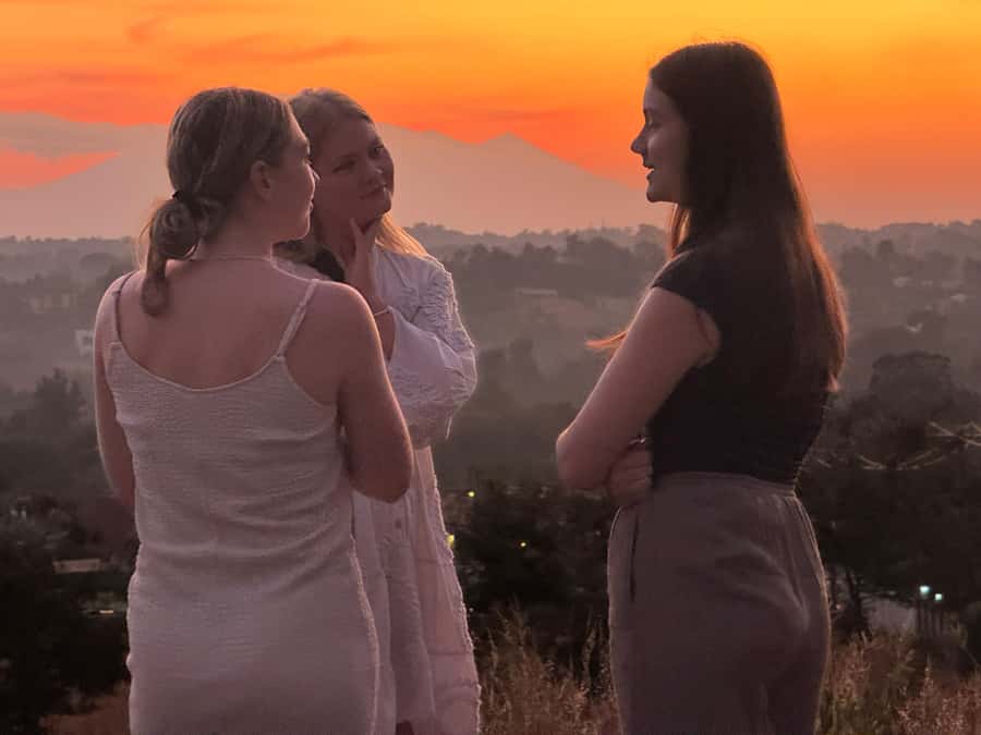 Moshi: Sunset Chill with Drinks and Roundtrip Transfer - How much guiding should you expect?