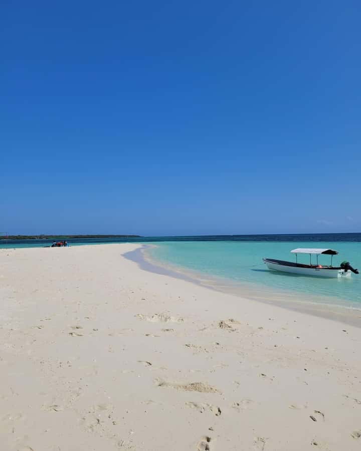 Nakupenda sandbank and stone town - Why this pairing works in six hours