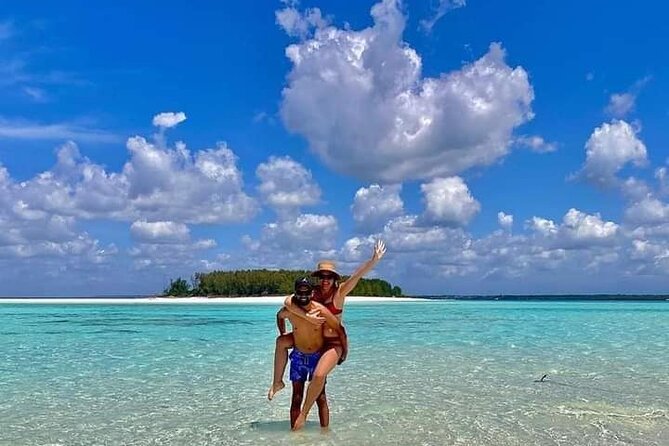 Nakupenda SandBank & Prison Island (Changuu Island) - Seafood, fruit, and a simple island lunch