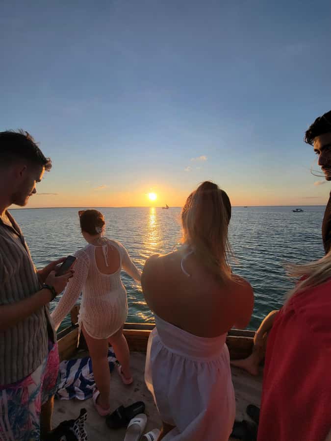 Nungwi: Dolphins,snokerlling &/or sunset cruising tour - How the Nungwi day is put together