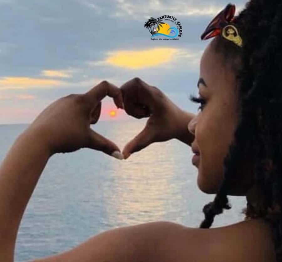 Nungwi/Kendwa: Sunset Dhow Cruise with Traditional music - Watching the Indian Ocean turn gold