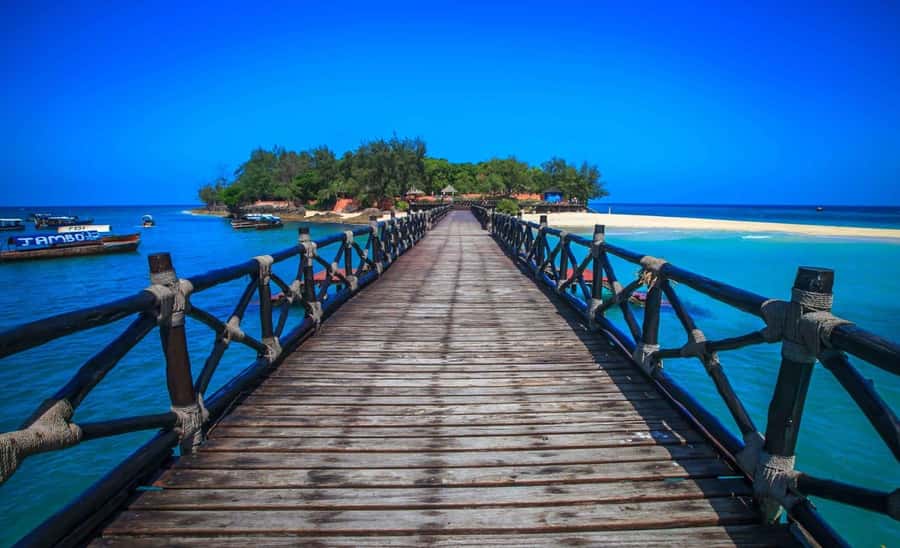 Prison island and Nakupenda sandbank - Reaching Prison Island by boat