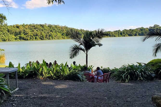 Private Canoe or Hike Tour on Lake Duluti - Birds, reptiles, and the small details