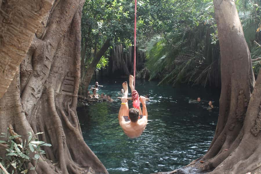 Private Chemka/Kikuletwa hotsprings with lunch & drinks - Arriving at the spring