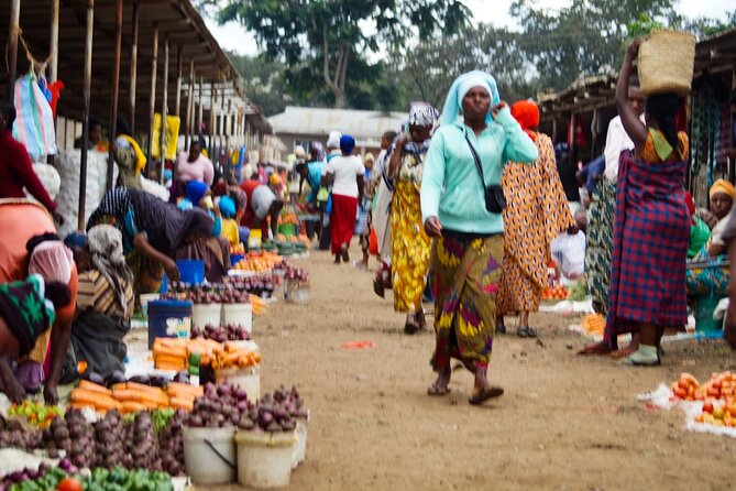 Private Local Market Tour in Tengeru - Learning about Meru culture with a local guide