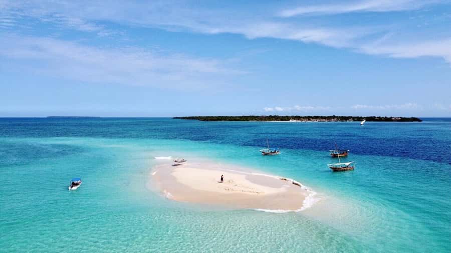SAFARI BLUE ZANZIBAR : PRIVATE TRIP - Swimming and snorkeling near Kwale Island