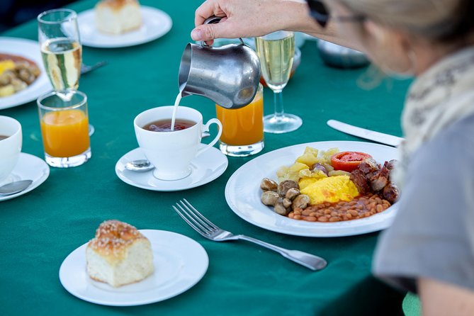 Serengeti Balloon Safari and authentic bush breakfast - Four seasonal flight areas, each with a different safari setting