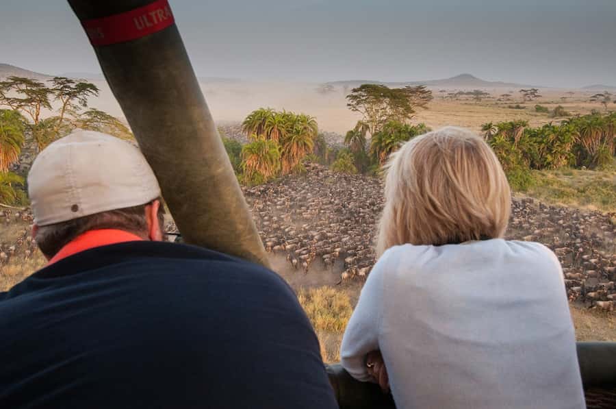 Serengeti National Park: Balloon Safari at Dawn - Watching the balloon come alive