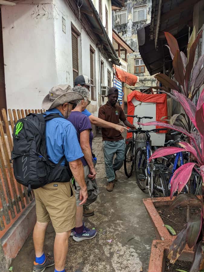 Spice Farm Bike Tour: Pedal Through Aromatic Adventures - The spice farm: touch, taste, and follow the plants
