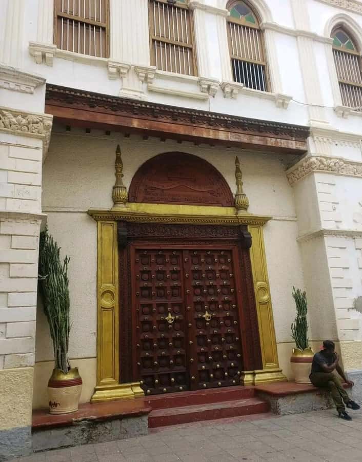 Spice tour & Stone town $ Prison island - How the guide affects the day