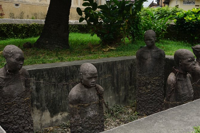 Spice Tour + Stone Town Tour + Prison Island - Jambo Spice Farm: the most hands-on part