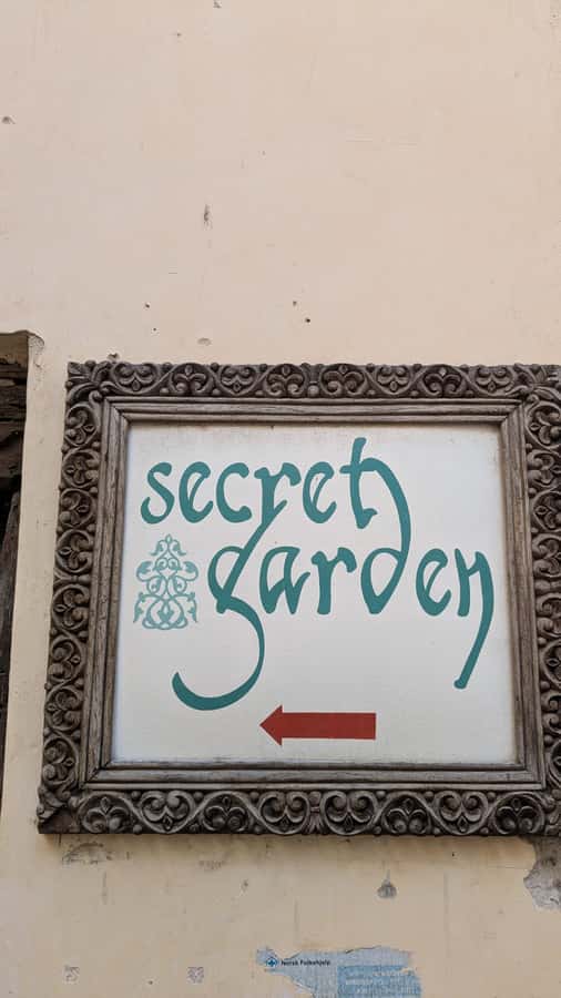 Stone Town,Old Fort, Coffee House SecretGarden Group Tour 5+ - Walking Through Narrow Lanes And Carved Doors