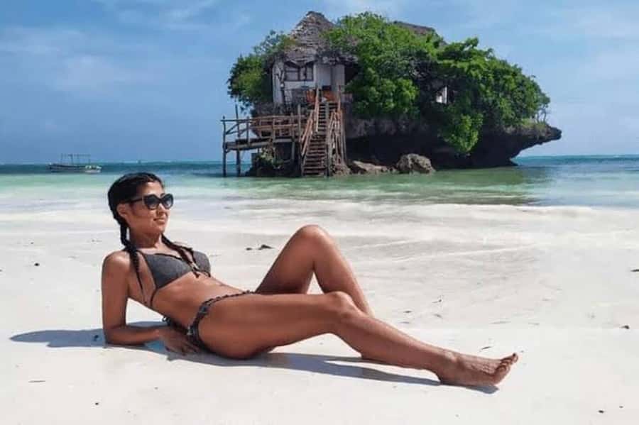 Stone Town, Prison Island, Sea Turtles & The Rock Restaurant - Why this Zanzibar day trip works