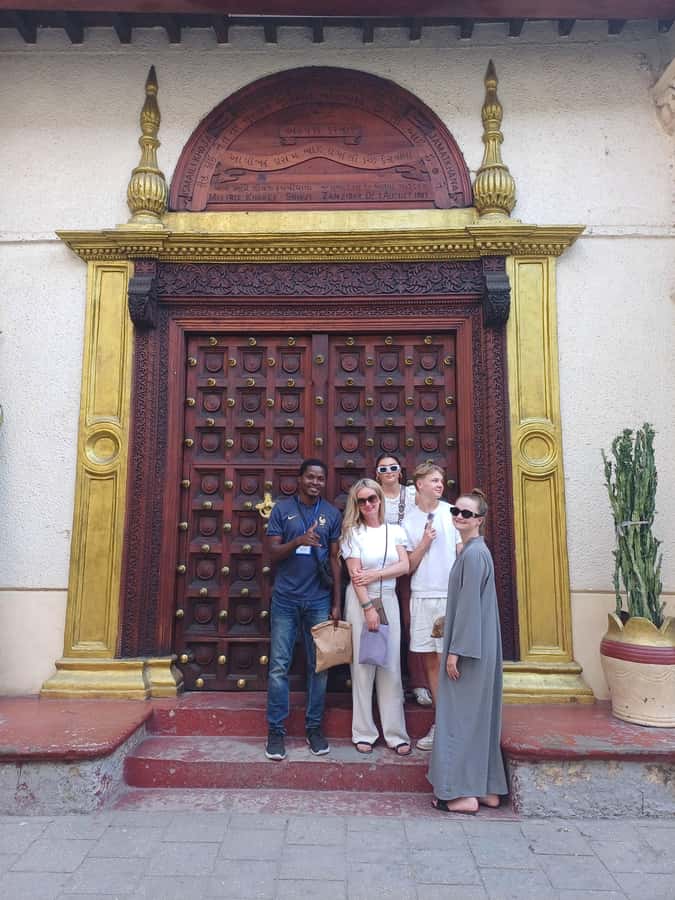 Stone Town Private Guided Walking Tour - Meeting Hassan at Forodhani Gardens