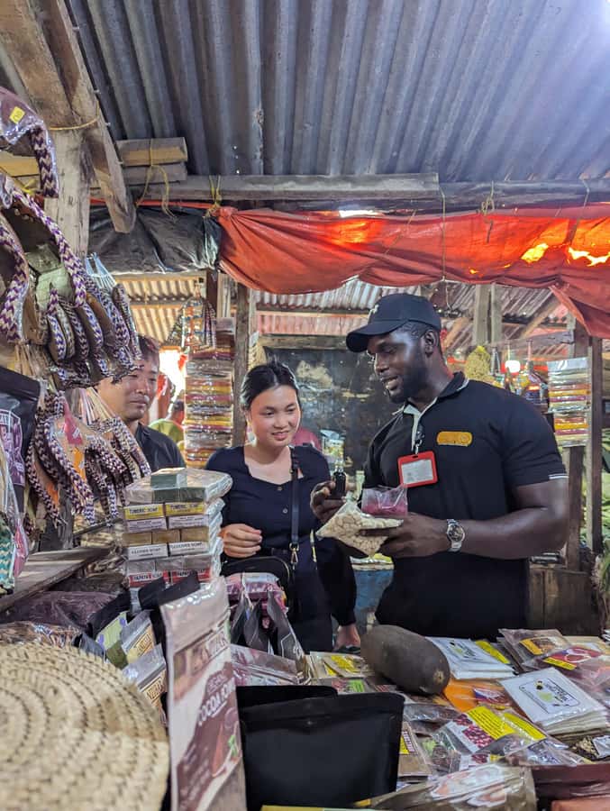 Stone Town: Stone Town and Prison Island Private Day Trip - Starting in Stone Town’s narrow lanes