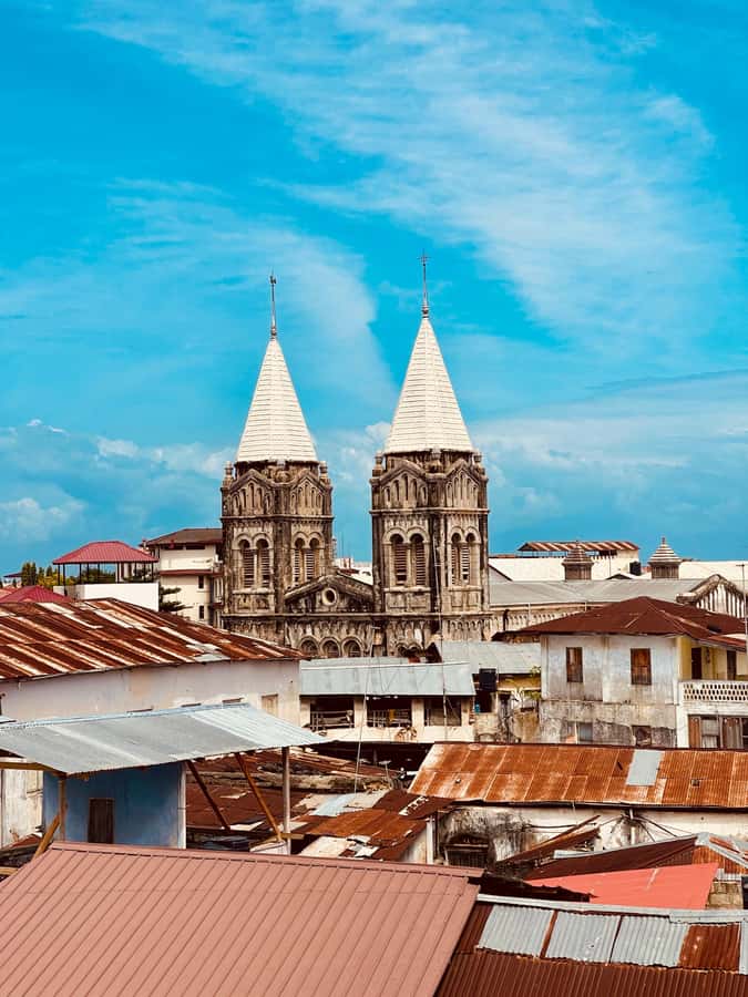 Stone Town Walking Tour With Local Expert Guide - Why Stone Town is easier with a guide